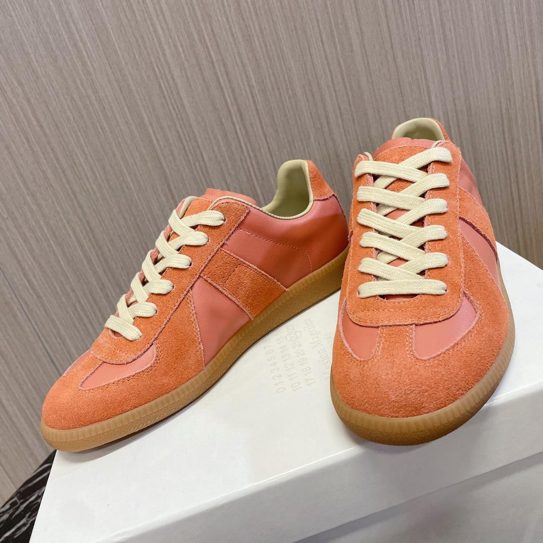 Maison Margiela Replica Low-top Sneakers  - 