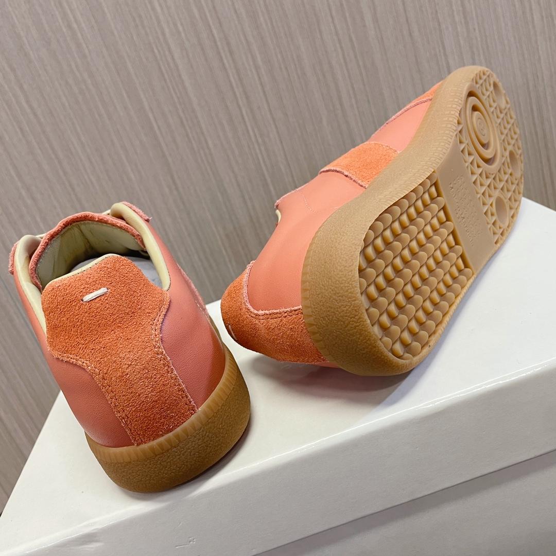 Maison Margiela Replica Low-top Sneakers  - 