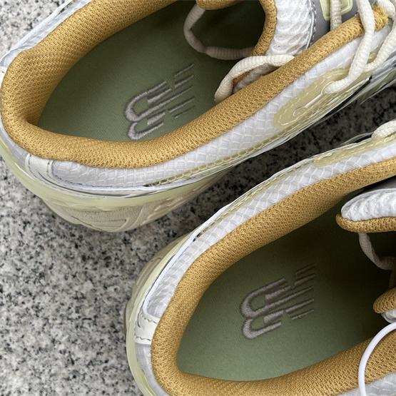  New Balance 1906R Sneakers    M1906NLY - 