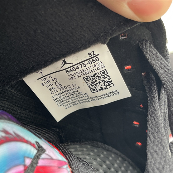 Jordan Air Jordan 5 Retro Low "CNY" Sneakers      840475-060 - 