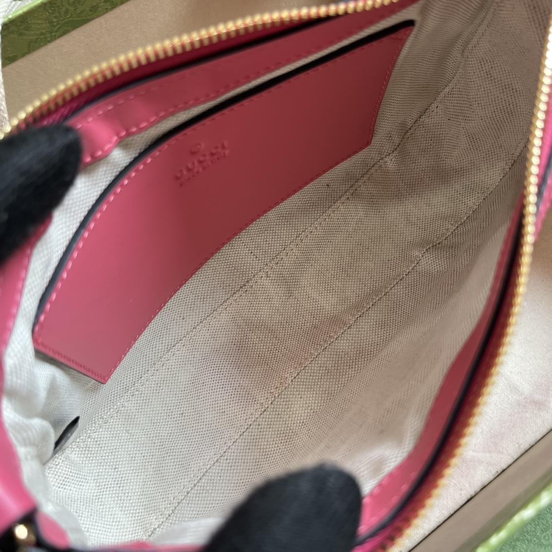 Gucci GG Matelassé Handbag(25-15-8cm) - 