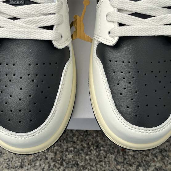 Air Jordan 1 Low WMNS “Jade Smoke” Sneaker    DC0774-001  - DesignerGu