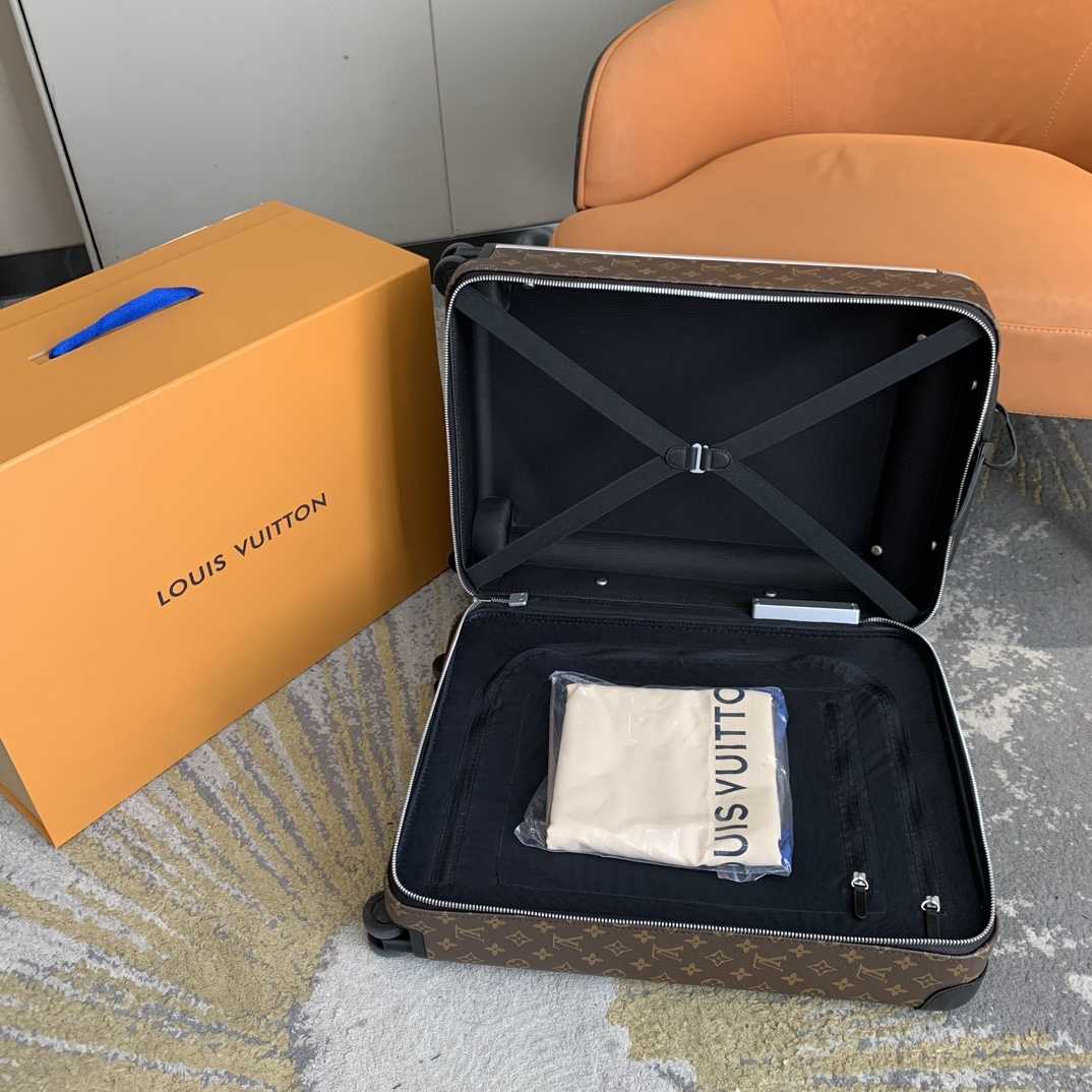 Louis Vuitton Horizon  - 