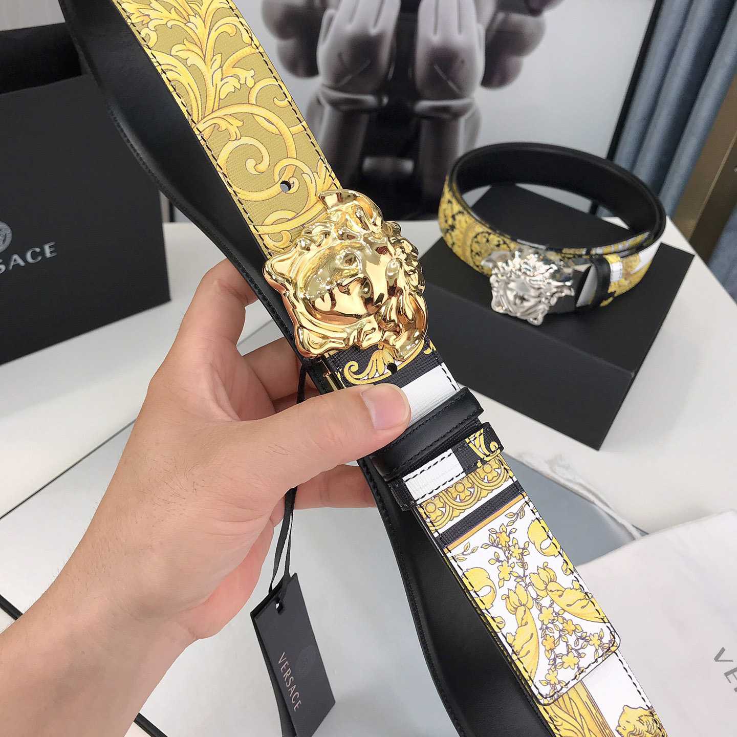 Versace Barocco Reversible LeatherBelt    40mm - 