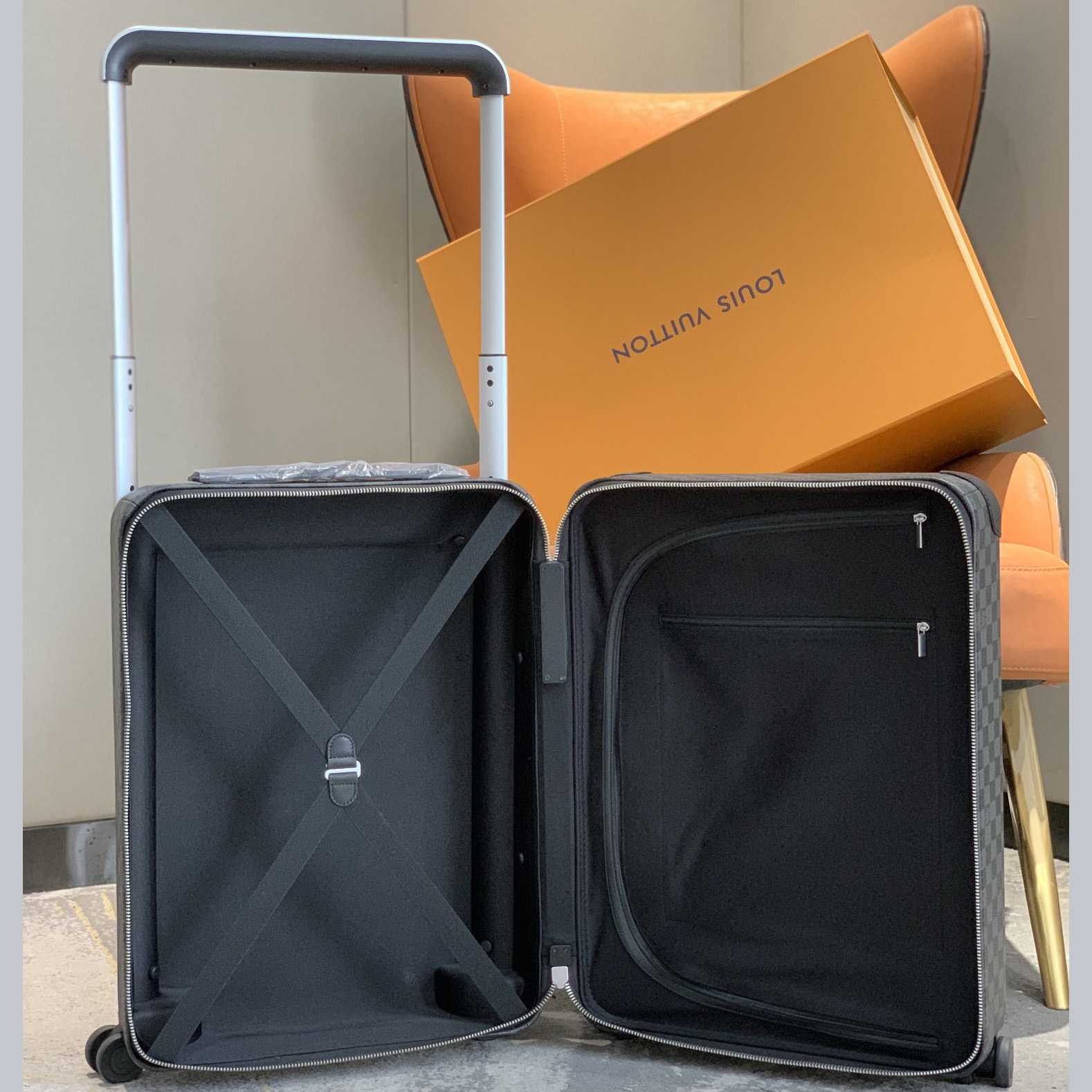 Louis Vuitton Horizon  - 