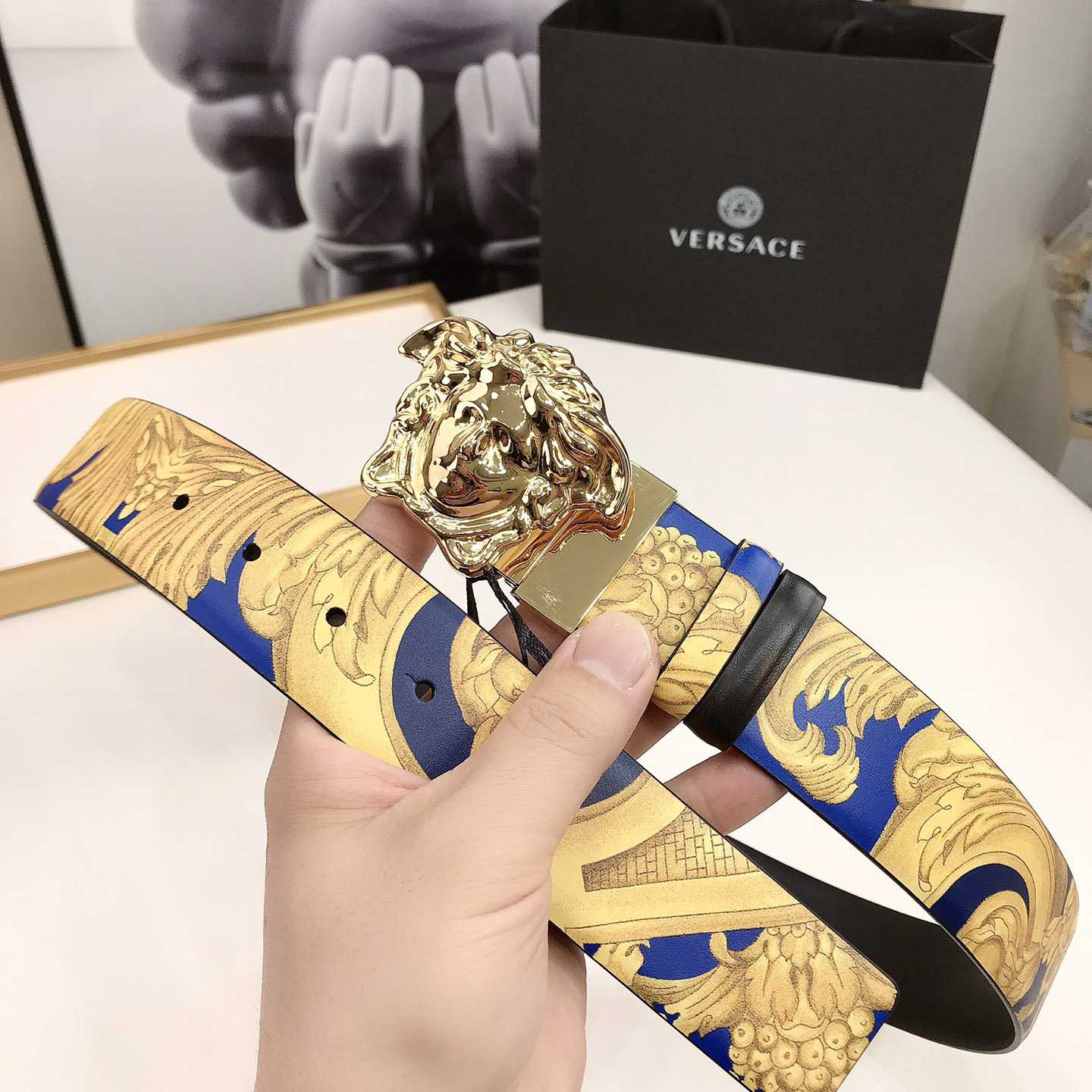 Versace Barocco Reversible Leather Belt    40mm - 