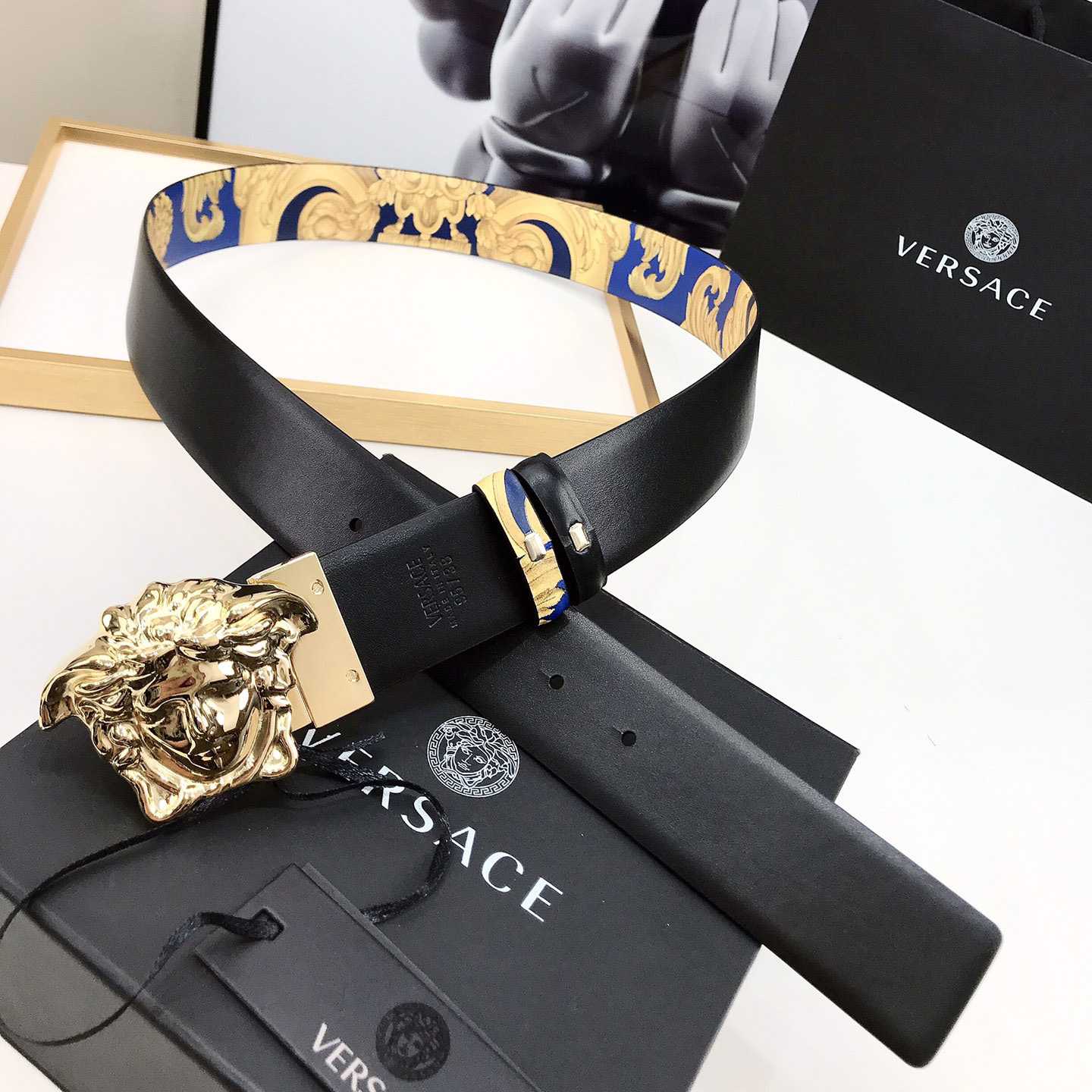 Versace Barocco Reversible Leather Belt    40mm - 