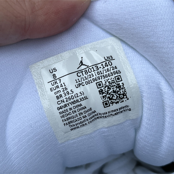 Air Jordan 12 Sneaker      CT8013-140 - 