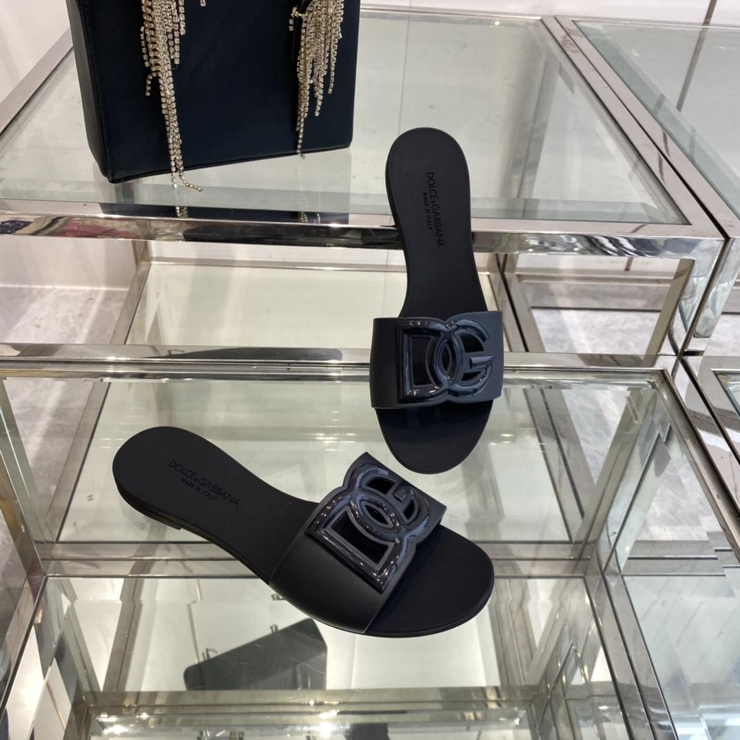 Dolce & Gabbana Rubber Beachwear Sliders - 