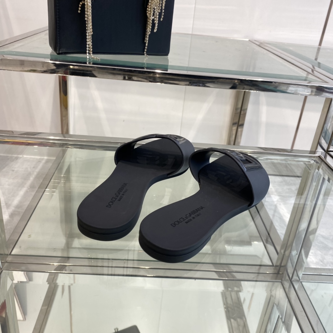 Dolce & Gabbana Rubber Beachwear Sliders - 