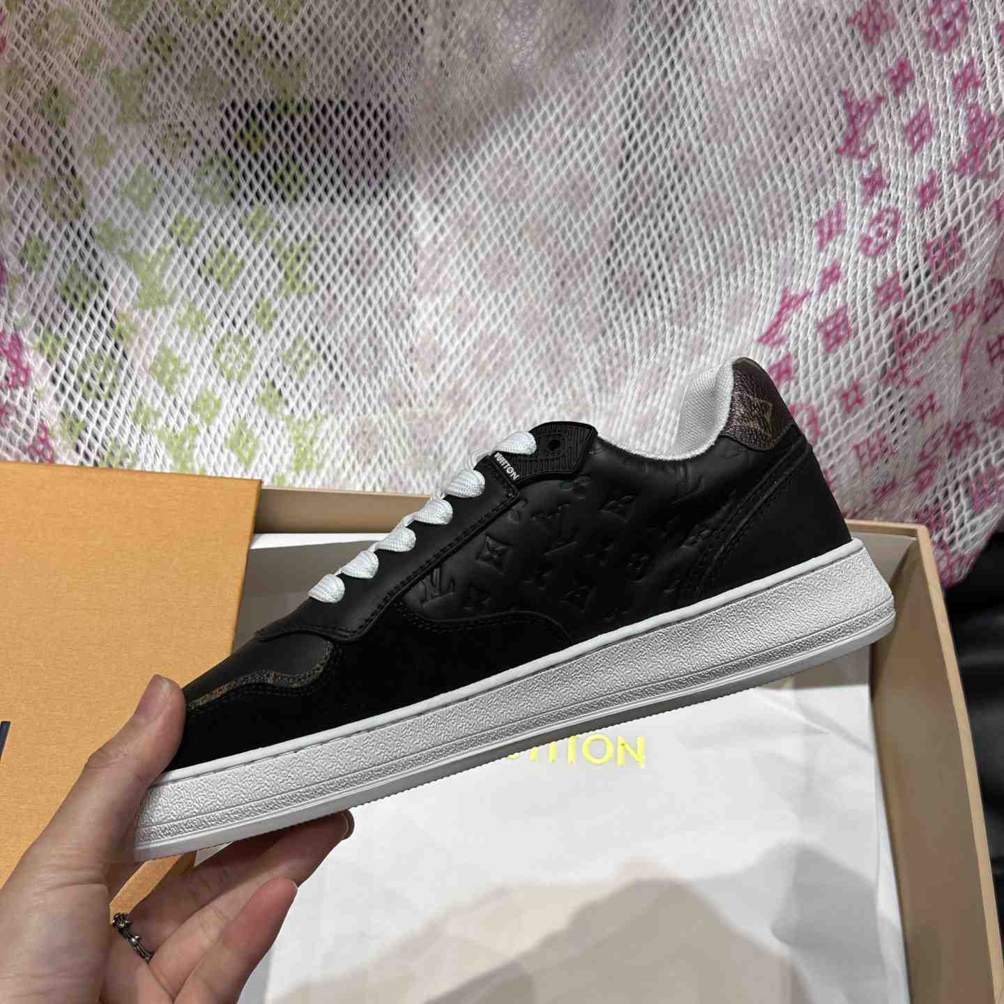 Louis Vuitton LV Stadium Sneaker   1ACUJ3 - 