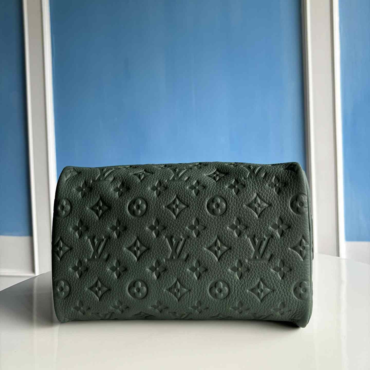 Louis Vuitton Dopp Kit    M24442 - 