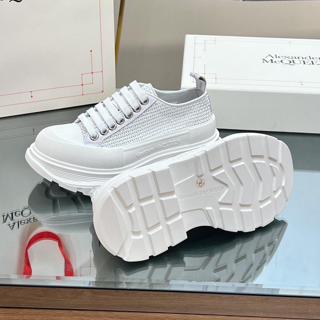 Alexander Mqueen Tread Slick Lace-up Shoes - 