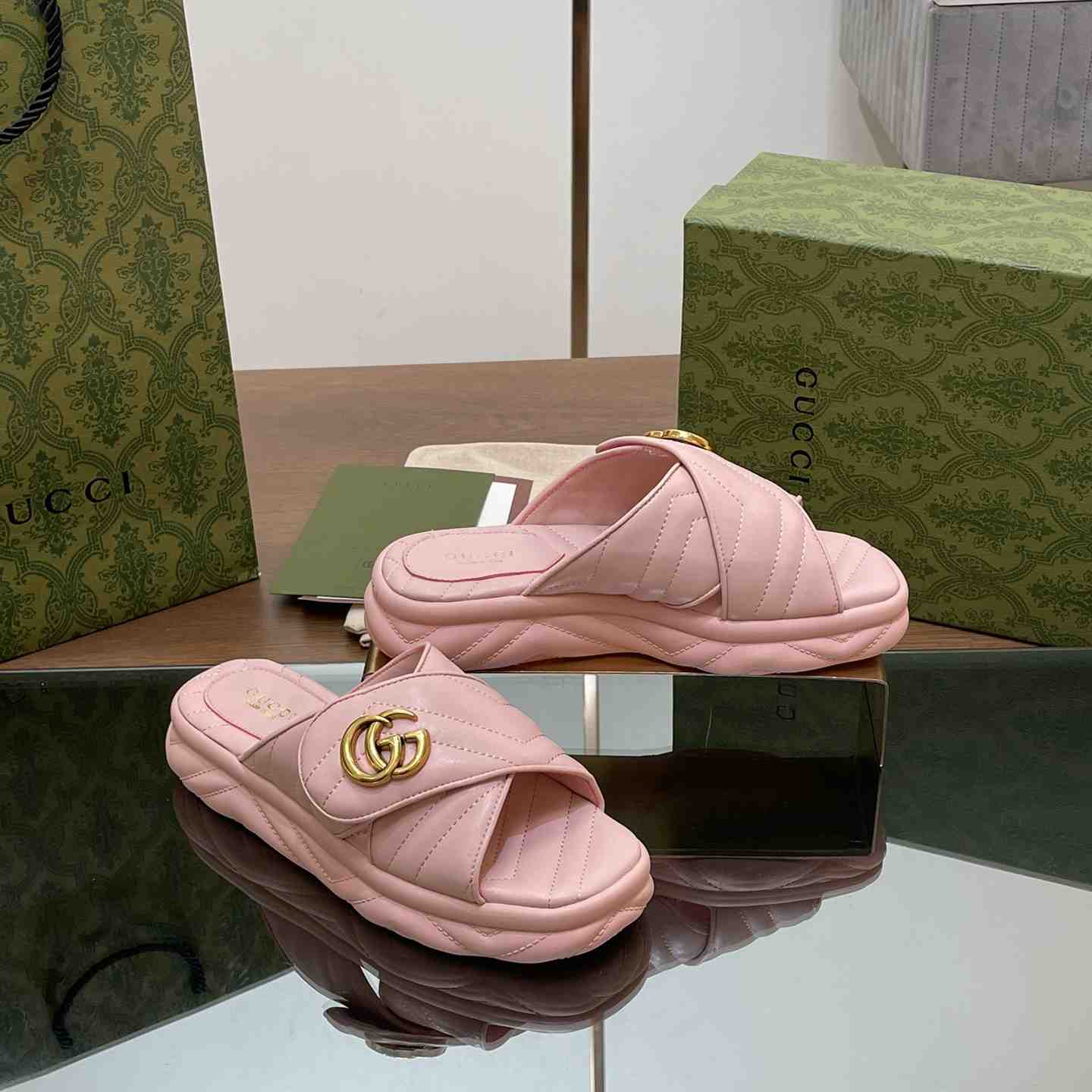 Gucci Women's Double G Slide Sandal - 