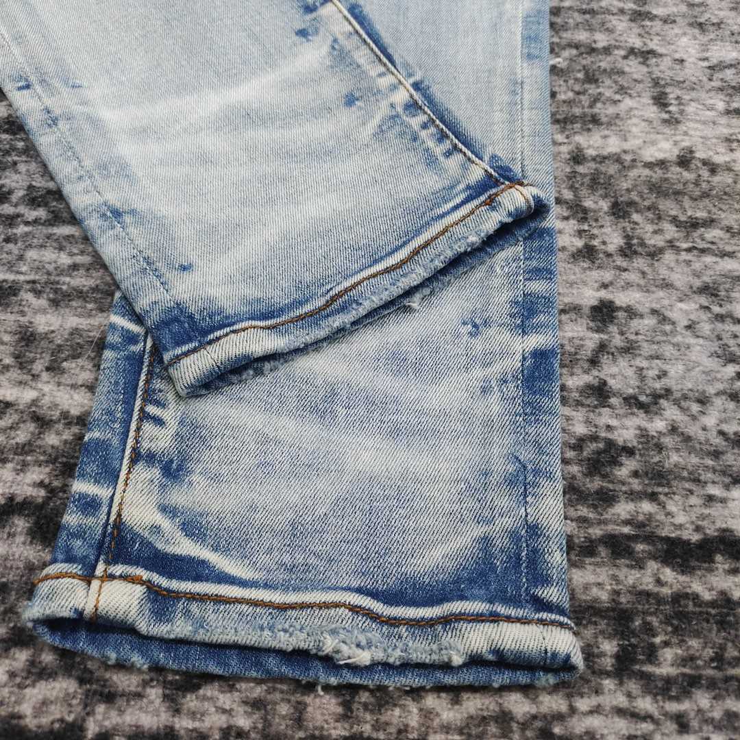 Amiri Slim Fit Jeans    669 - 
