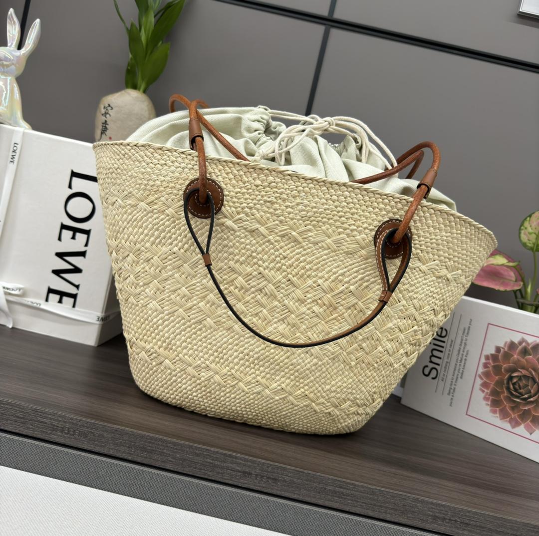 Loewe Anagram Basket Bag In Iraca Palm And Calfskin - 