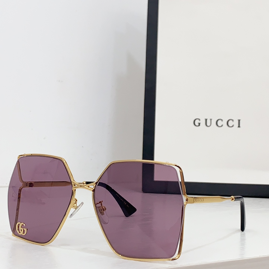 Gucci Sunglasses  GG0817  - 
