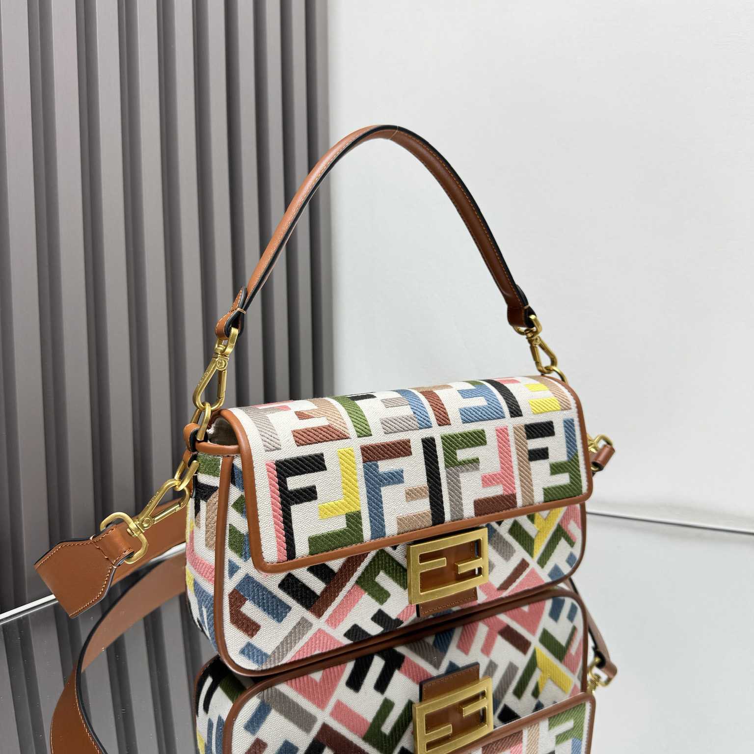 Fendi Canvas Bag (26x13x6cm) - 