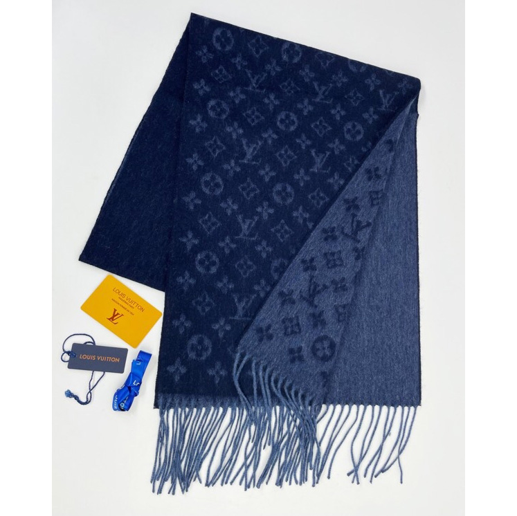 Louis Vuitton LV Essential Scarf - 