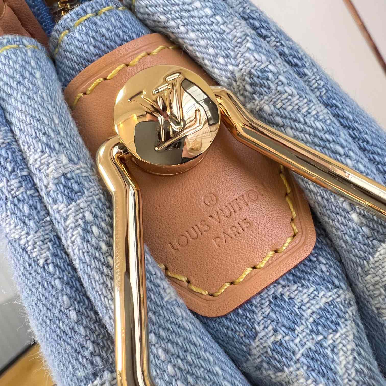 Louis Vuitton Coussin BB   M11401 - 