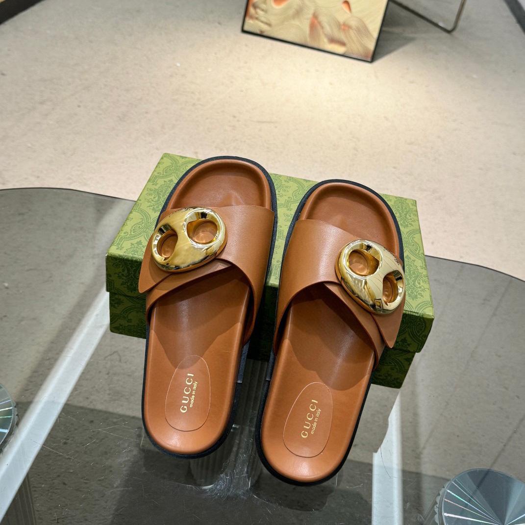 Gucci Women's Marina Chain Slide Sandal - 