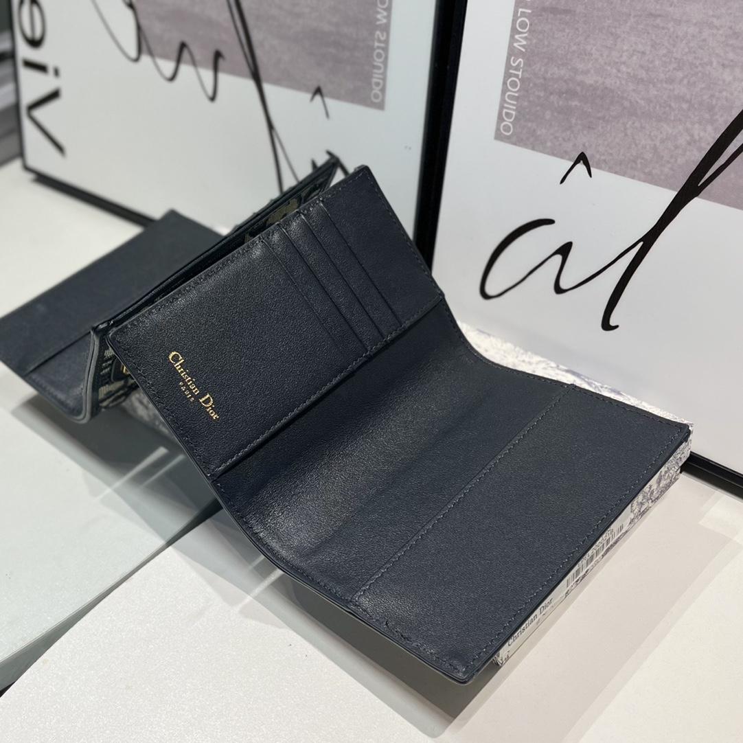 Dior 30 Montaigne Passport Holder - 