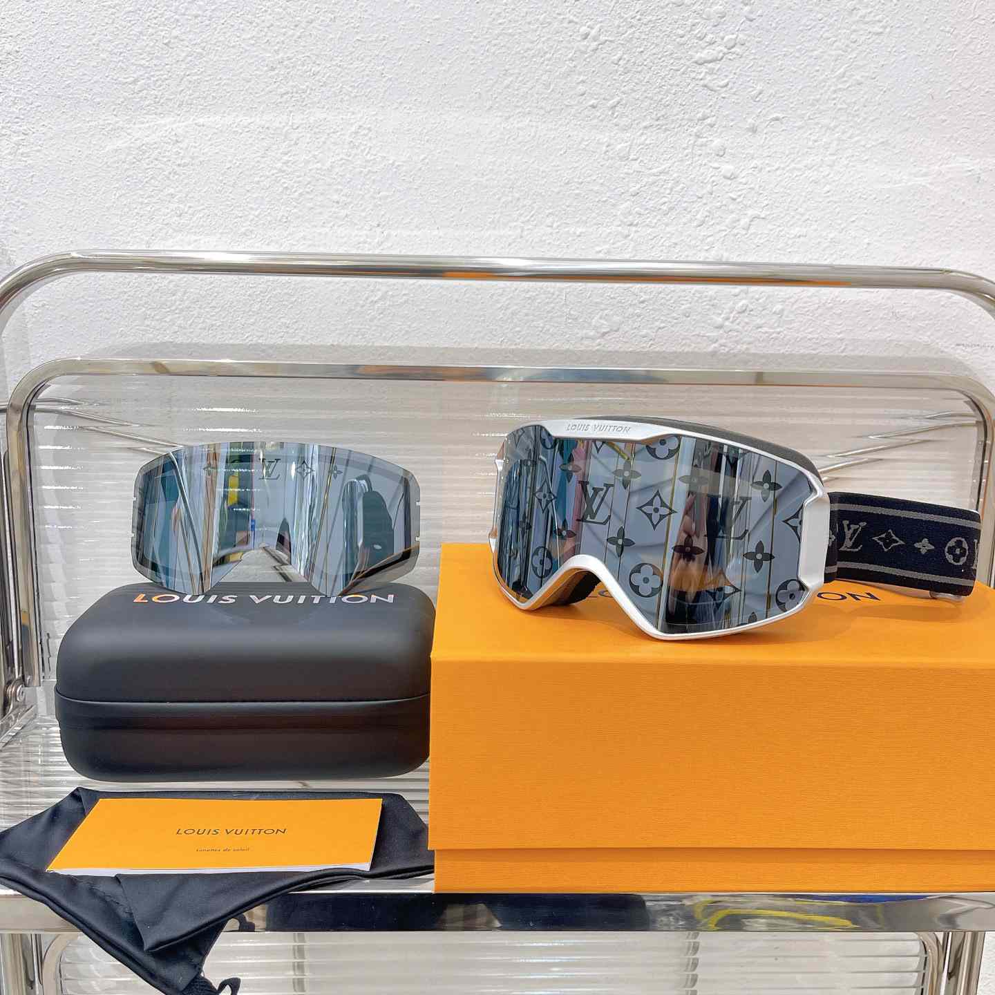 Louis Vuitton LV Snow Mask     - 