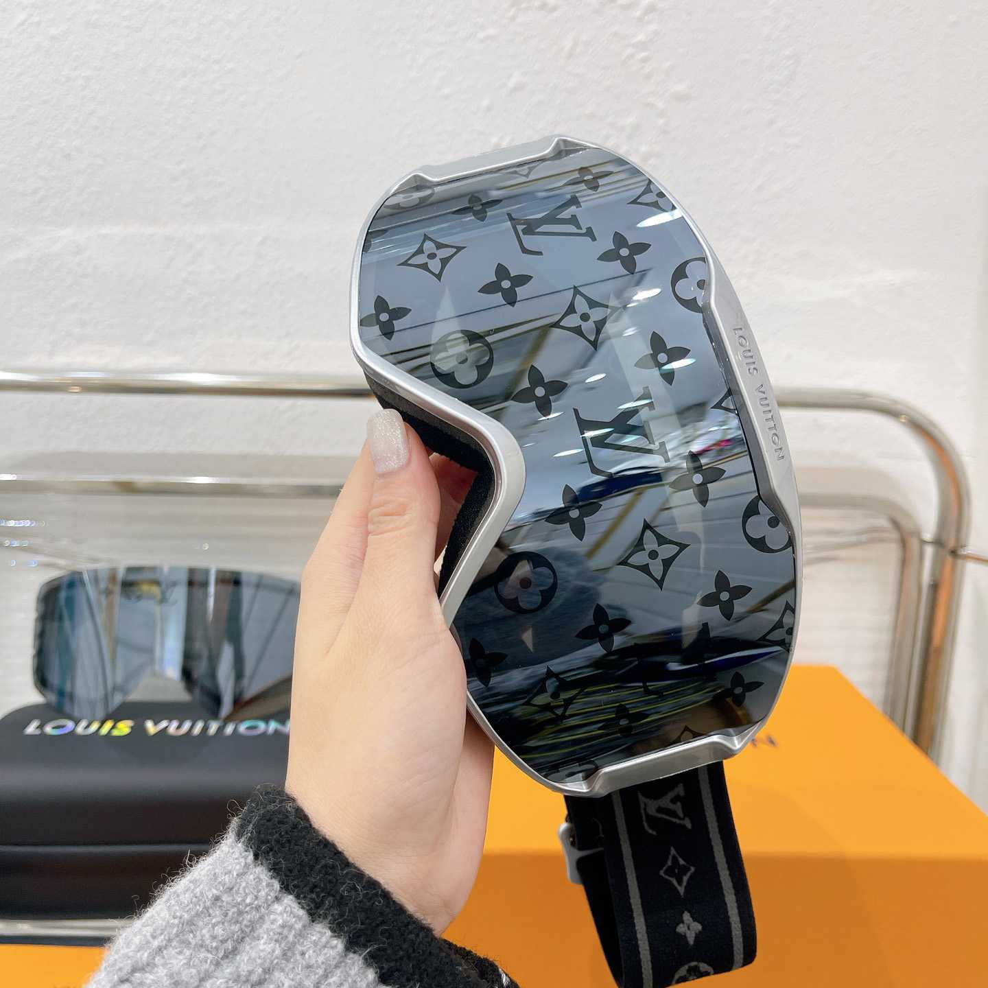 Louis Vuitton LV Snow Mask     - 