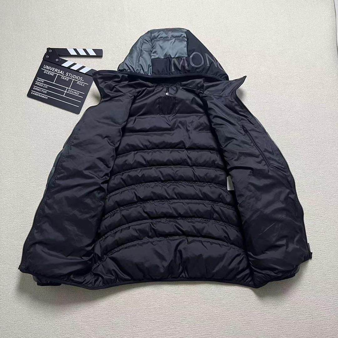Moncler Vernasca Short Down Jacket  - 