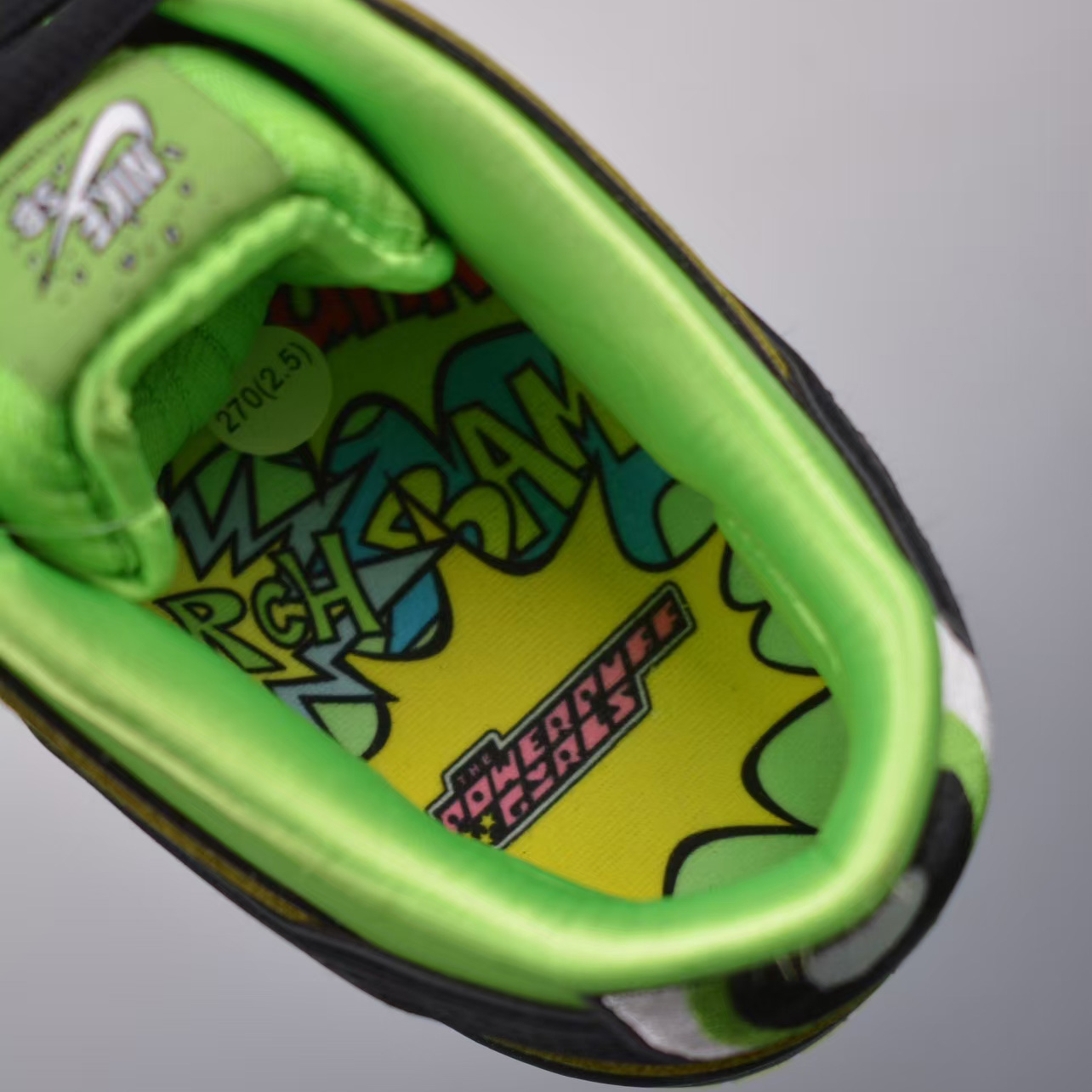 The Powerpuff Girls x Nike Dunk SB Low Sneaker      - 