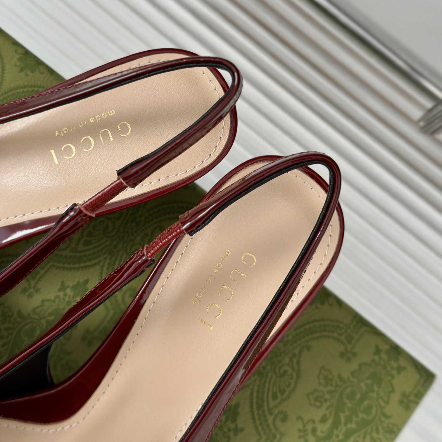 Gucci Women's Slingback With Marina Chain  - 