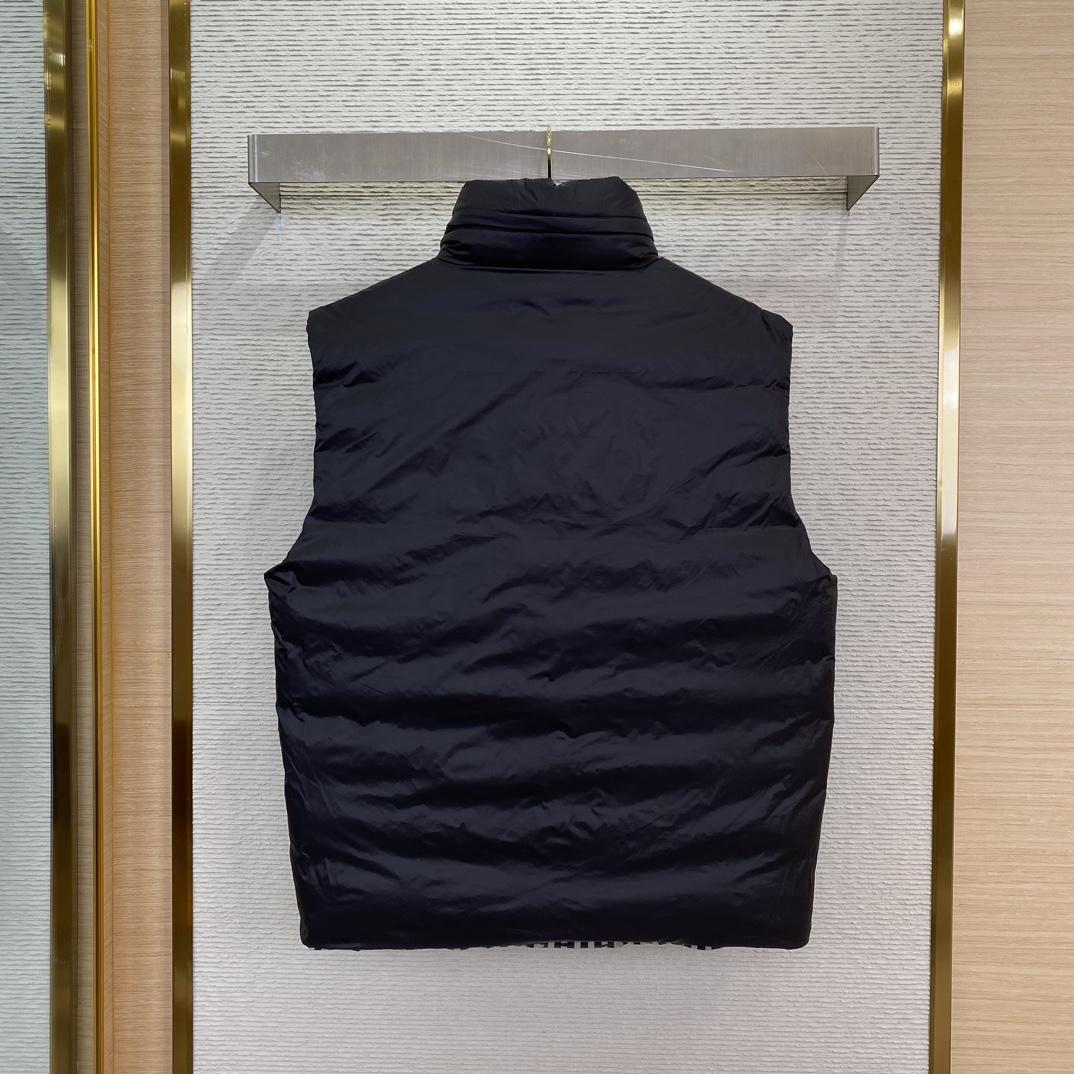 Fendi FF Stripe Reversible Padded Gilet - DesignerGu