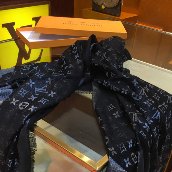 Louis Vuitton Square  - 