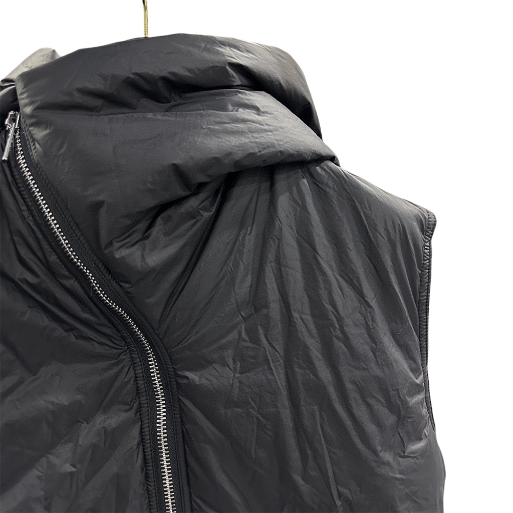 Rick Owens Padded nylon vest with hood - 