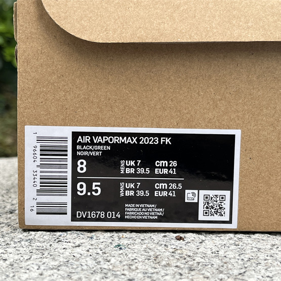 Nike VaporMax 2023 Flyknit Sneakers      DV1678-014  - 