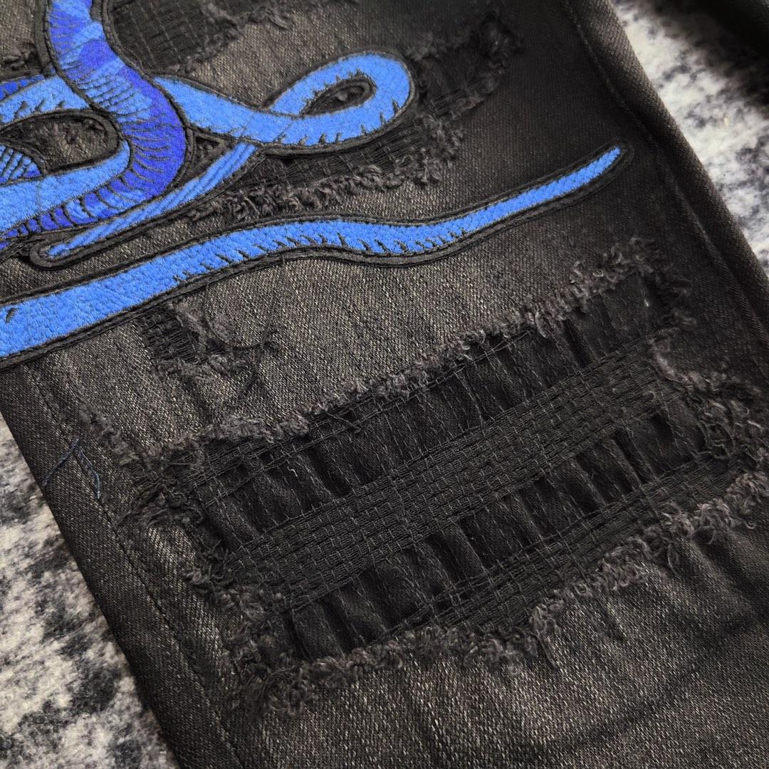 Amiri Slim Fit Jeans    684 - 