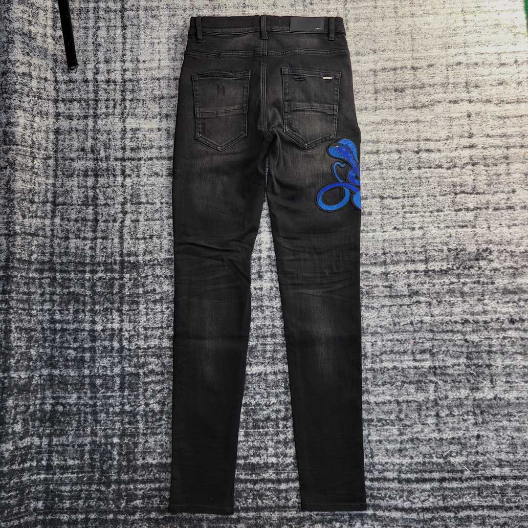 Amiri Slim Fit Jeans    684 - 