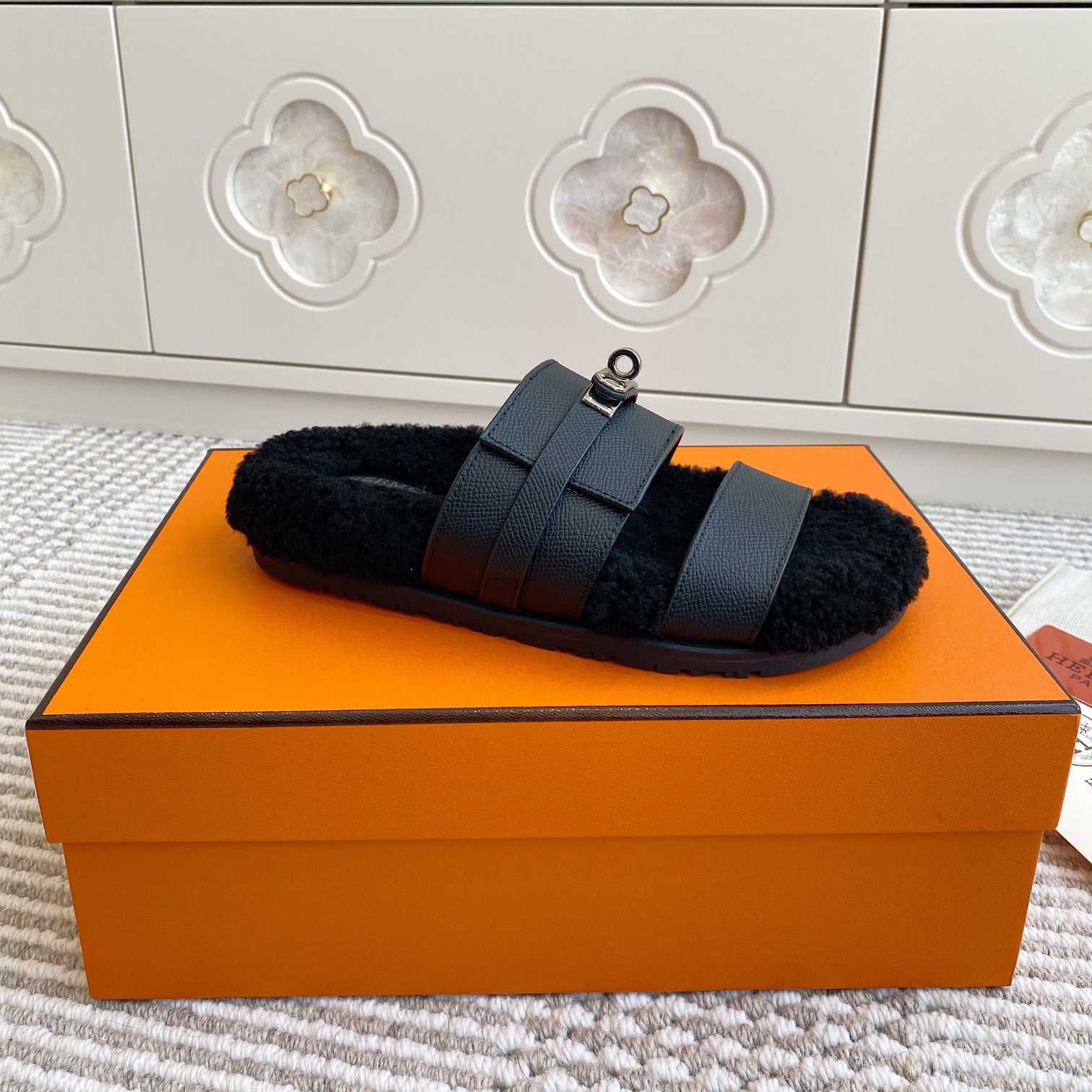 Hermes Kelly Sandal - 