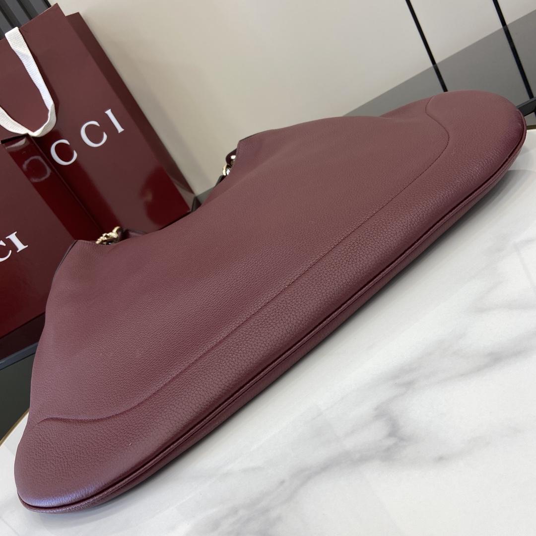 Gucci B Medium Shoulder Bag - 