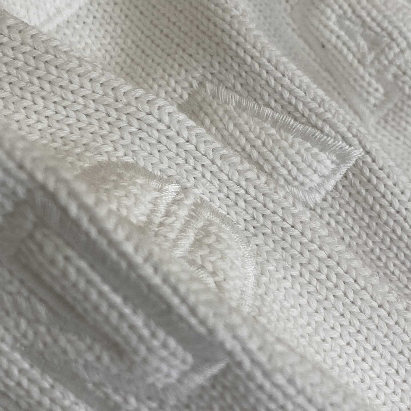Balenciaga Logo-embossed Sweatshirt - 