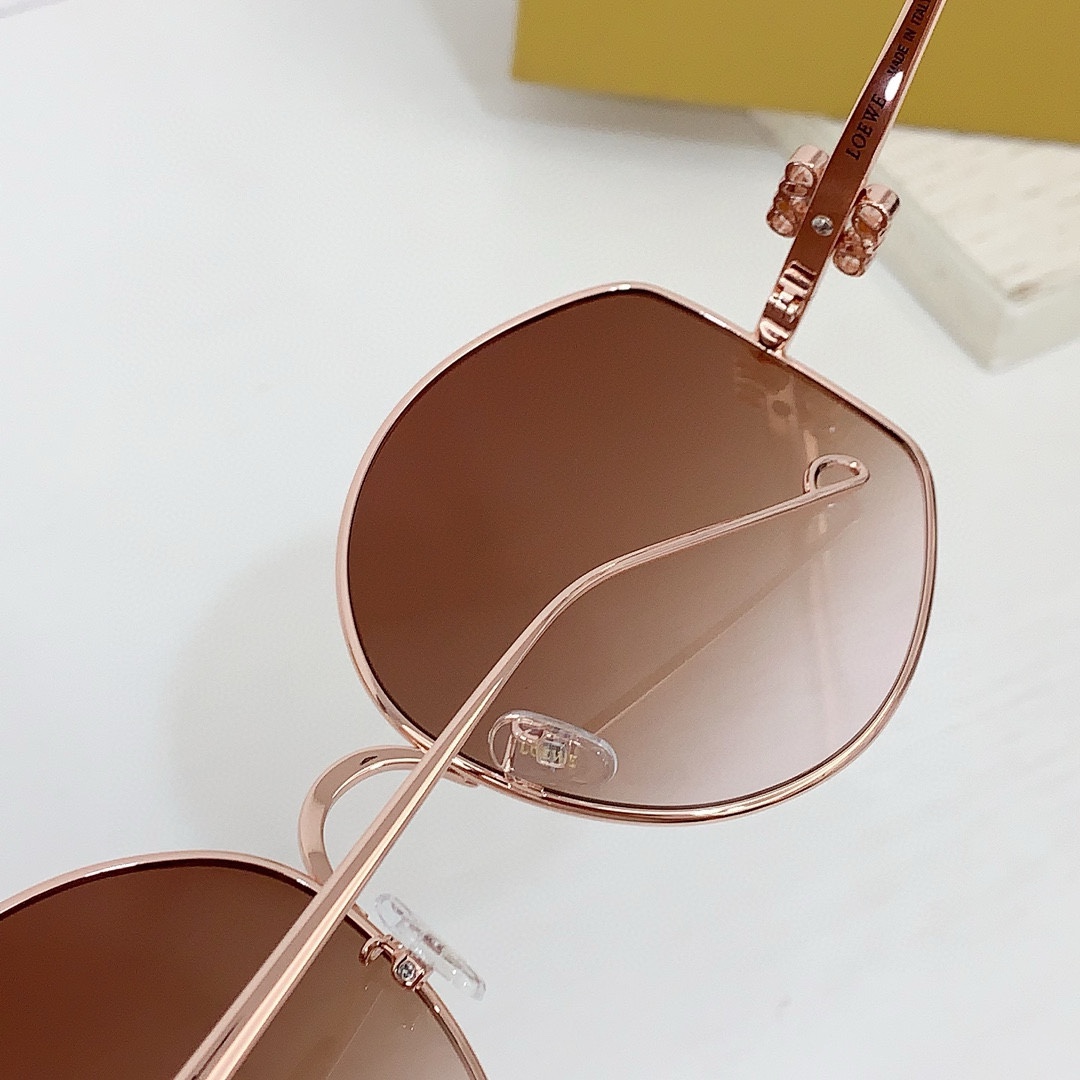 Loewe LW40109U Sunglasses  - 