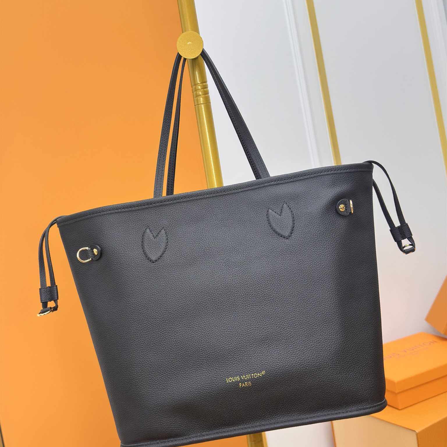 Louis Vuitton Neverfull Inside Out MM   M11946 - 