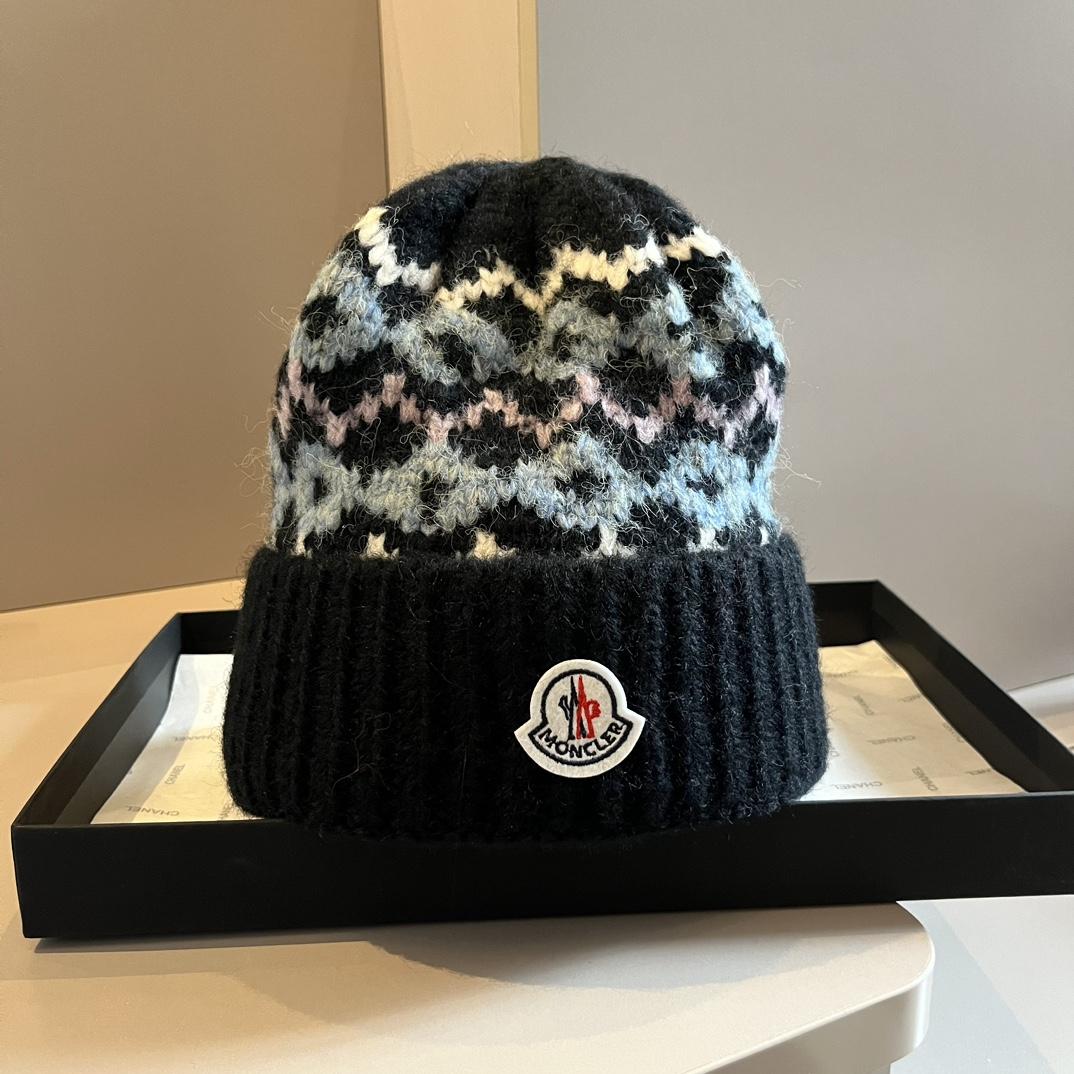 Moncler Beanie  - DesignerGu