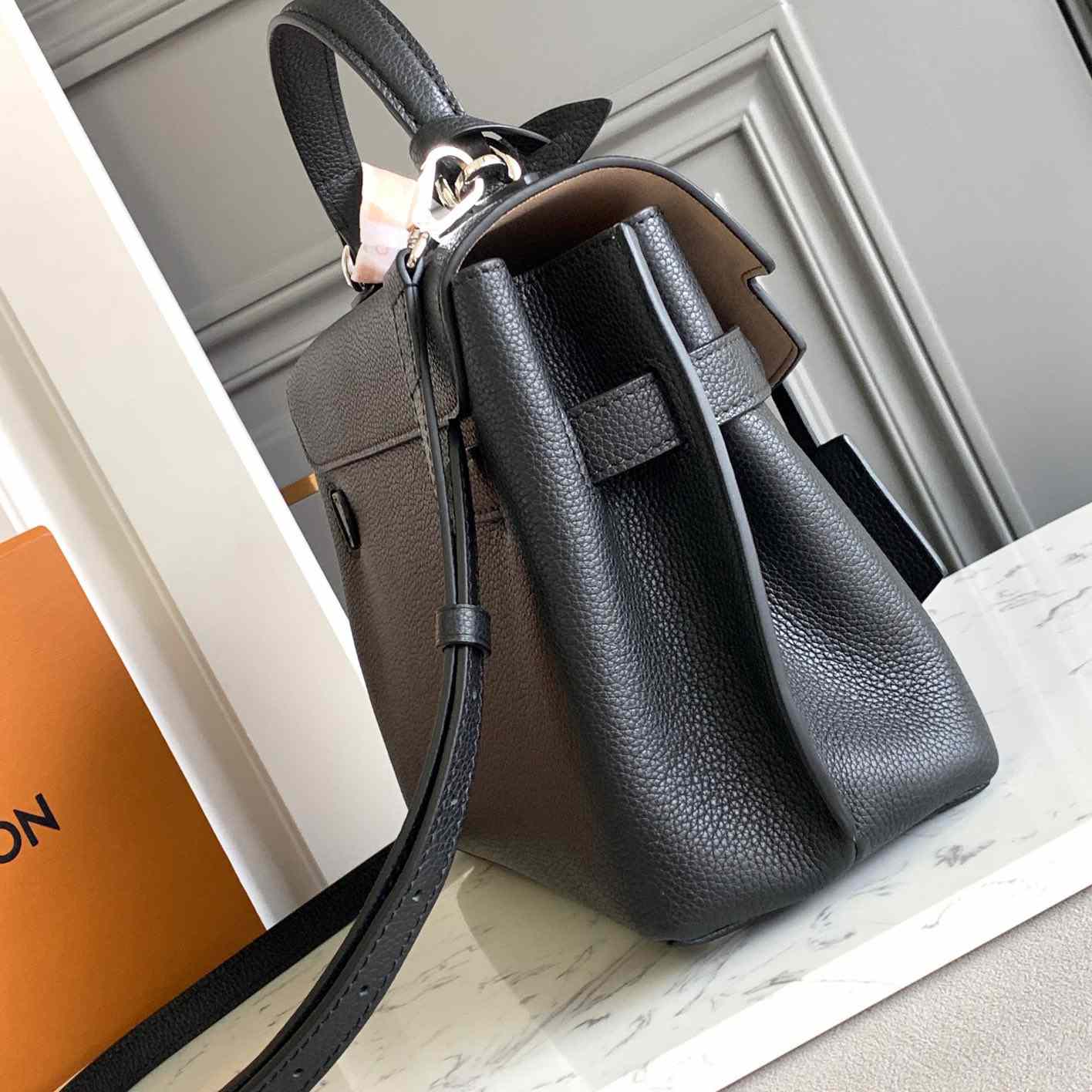 Louis Vuitton Lockme Ever BB   M53937 - 