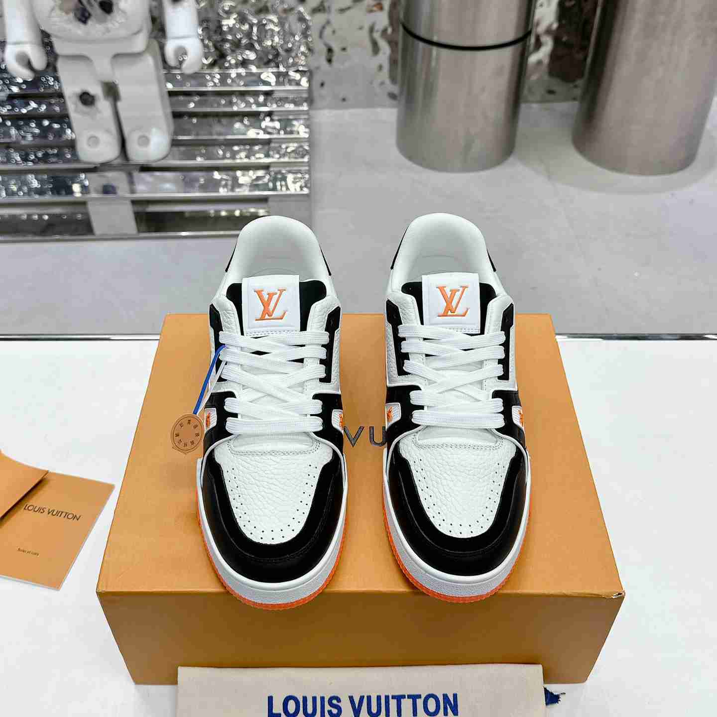 Louis Vuitton LV Trainer Sneaker  1ADDZY - 
