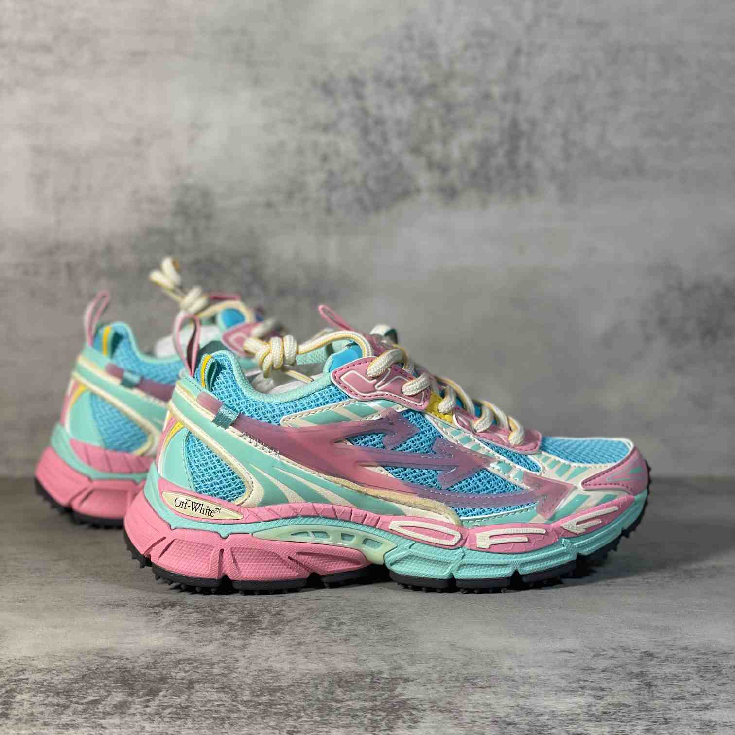 Off-White c/oVrgil Abloh™ Sneakers - 