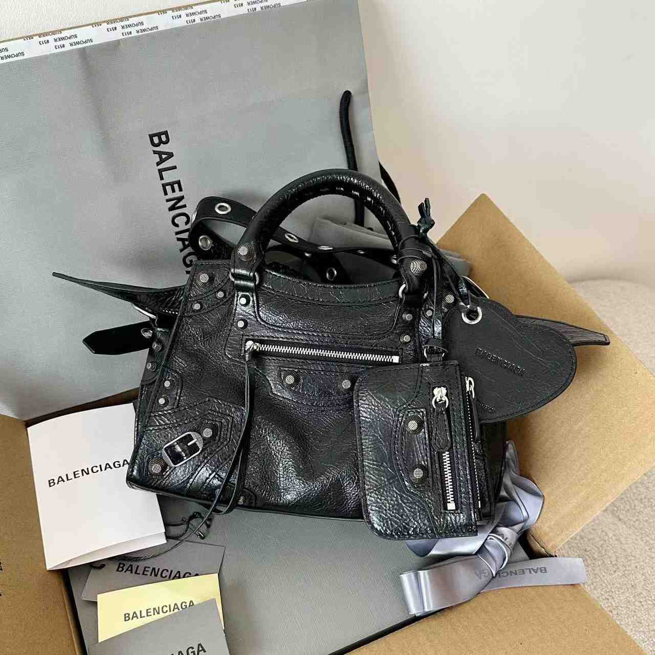 Balenciaga Neo Cagole City Handbag (26×17.8×11.4cm) - 