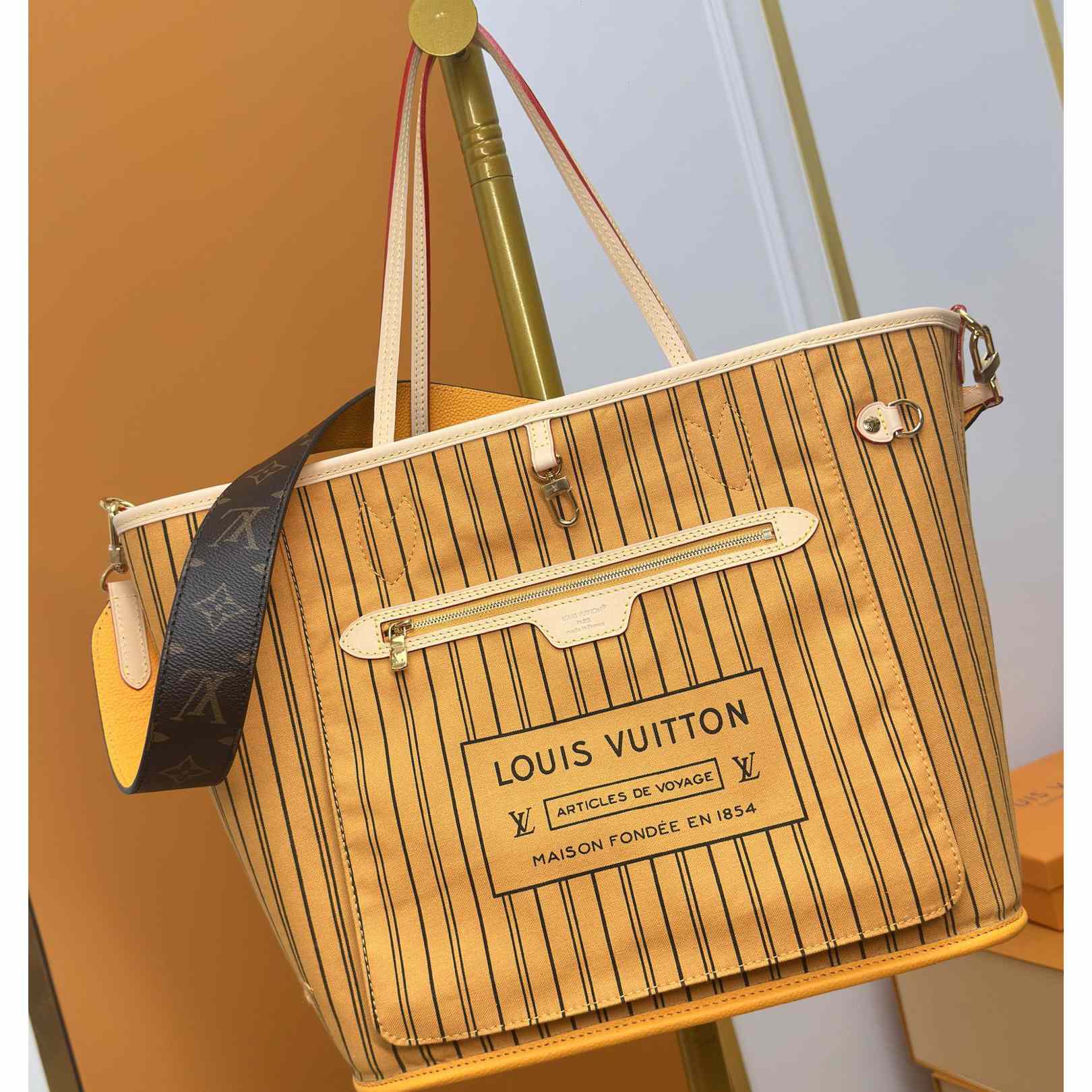 Louis Vuitton Neverfull Bandoulière Inside Out MM   M12096 - DesignerGu