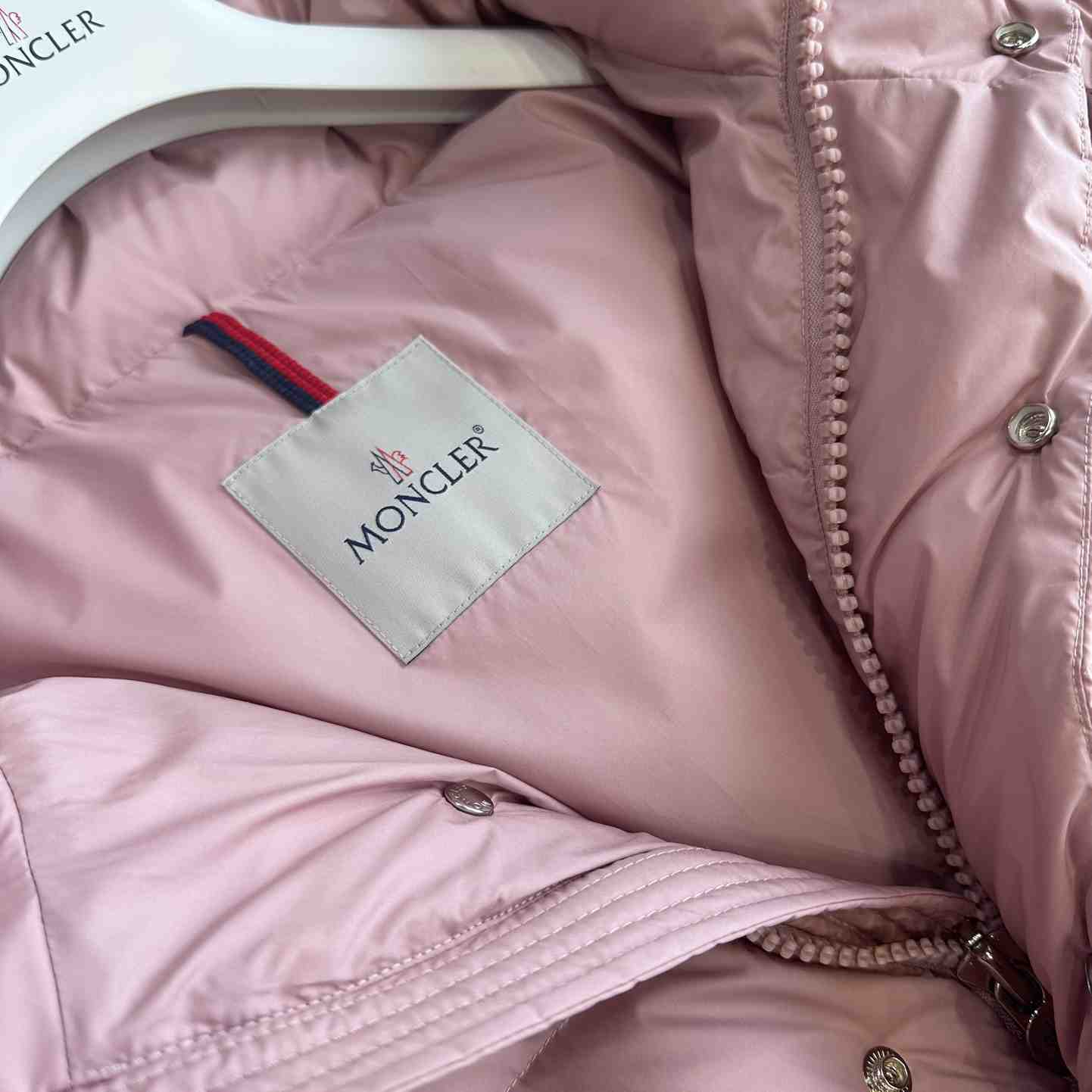Moncler Maya 70 Hooded Short Down Jacket - 