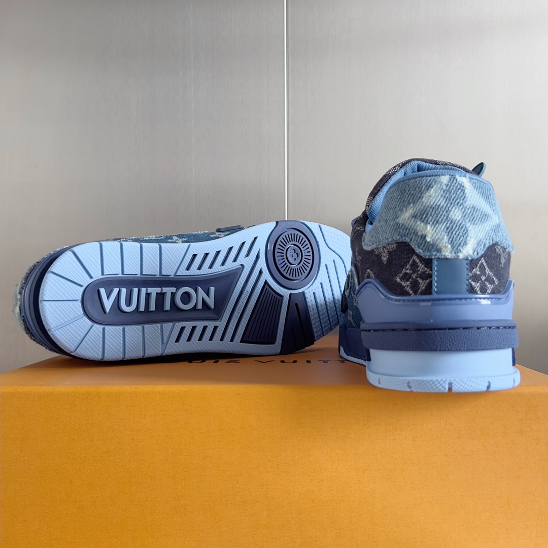 Louis Vuitton LV Trainer Sneaker    - 